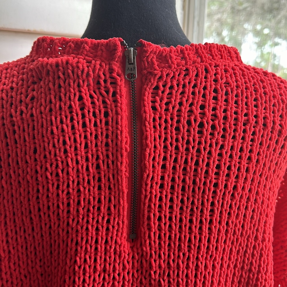 Women’s Abercrombie & Fitch red sweater. Size XS/S. - Picture 4 of 6